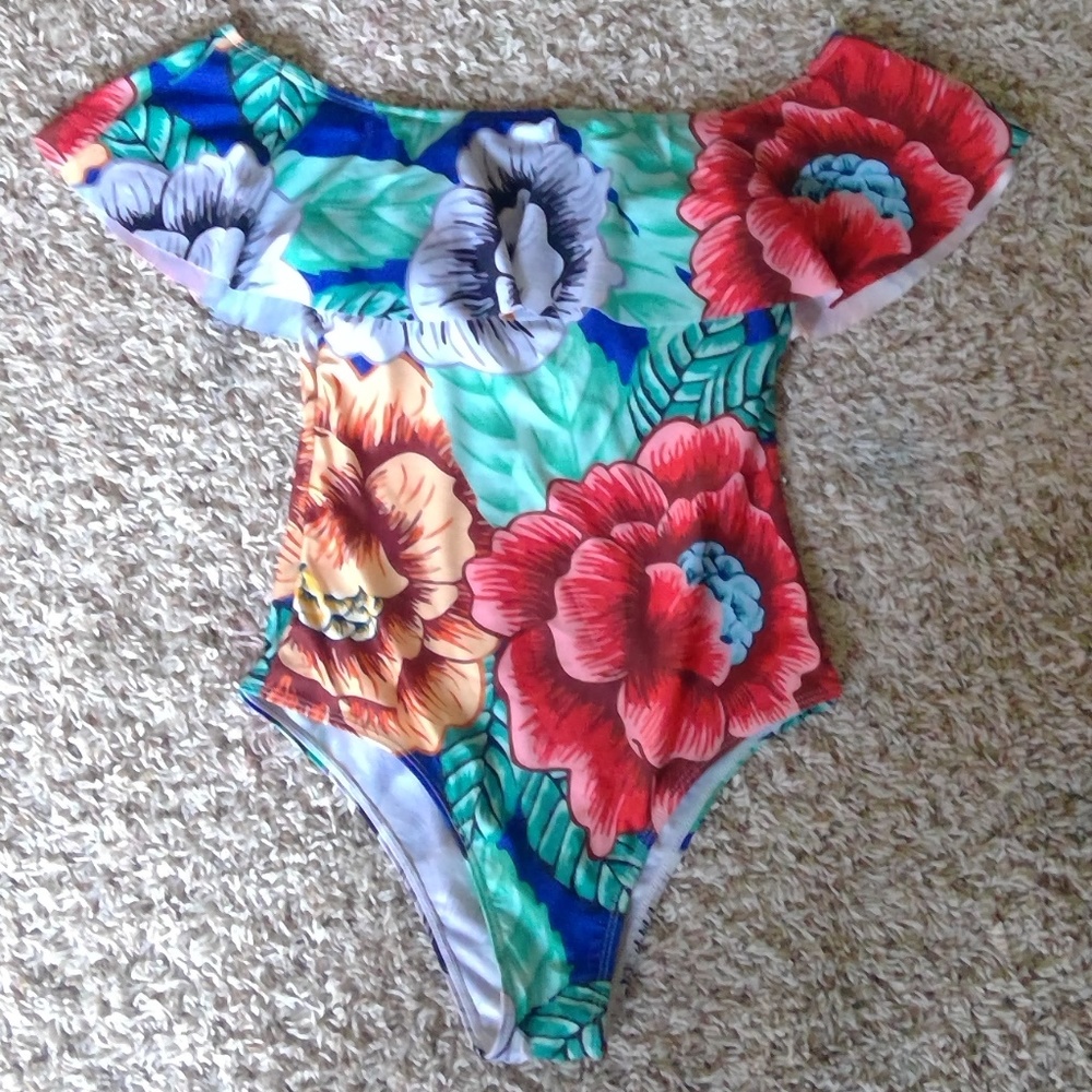 off shoulder one piece swimsuit with cups